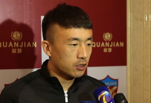 丰满少妇与子厨房伦