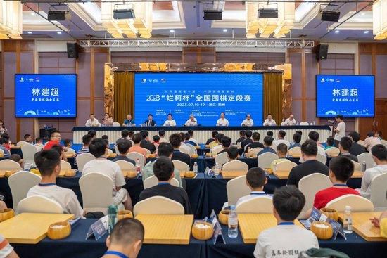 隐秘的表演