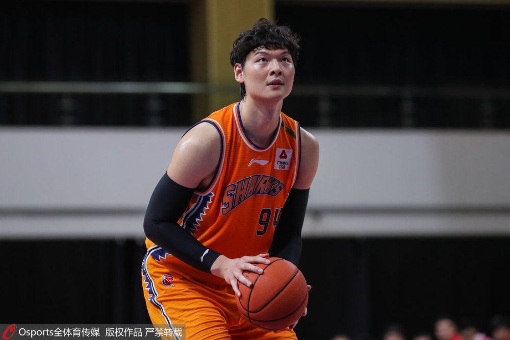 娇妻舒爽高潮呻吟公交车白浆